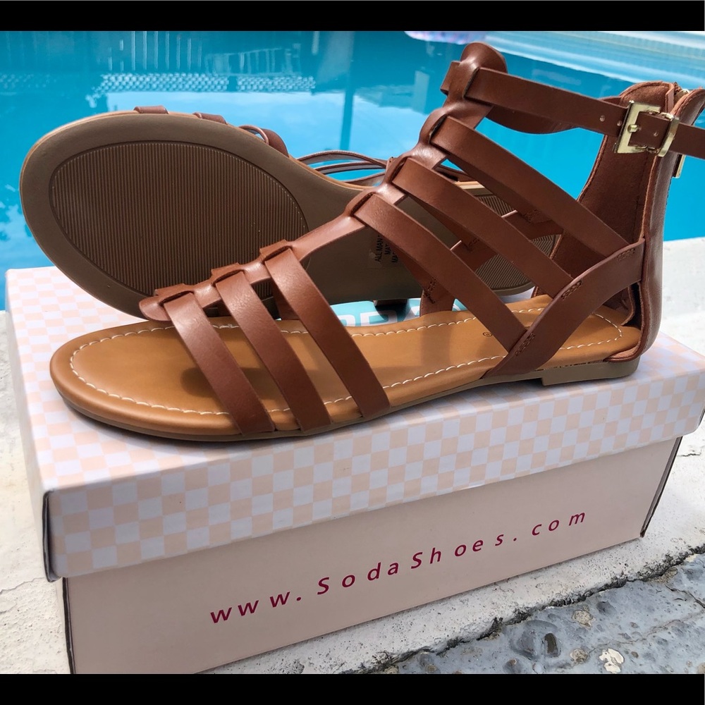 Soda Dixon Woman’s Sandal - Tan
